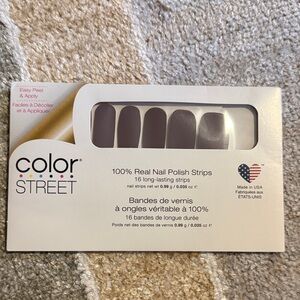 Color Street Berlin it to Win it Nail Strips